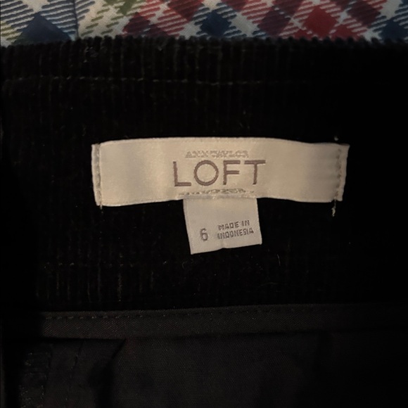 LOFT Black corduroy Mini Skirt - Picture 2 of 8